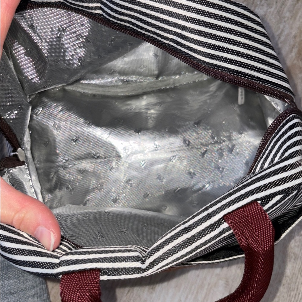 Lunch Box - Picture 3 of 3